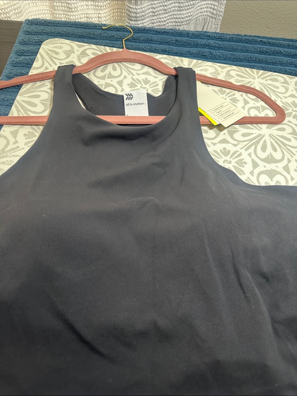 all in motion Black High-Neck Athletic Crop Tank with built in sports bra Sz L